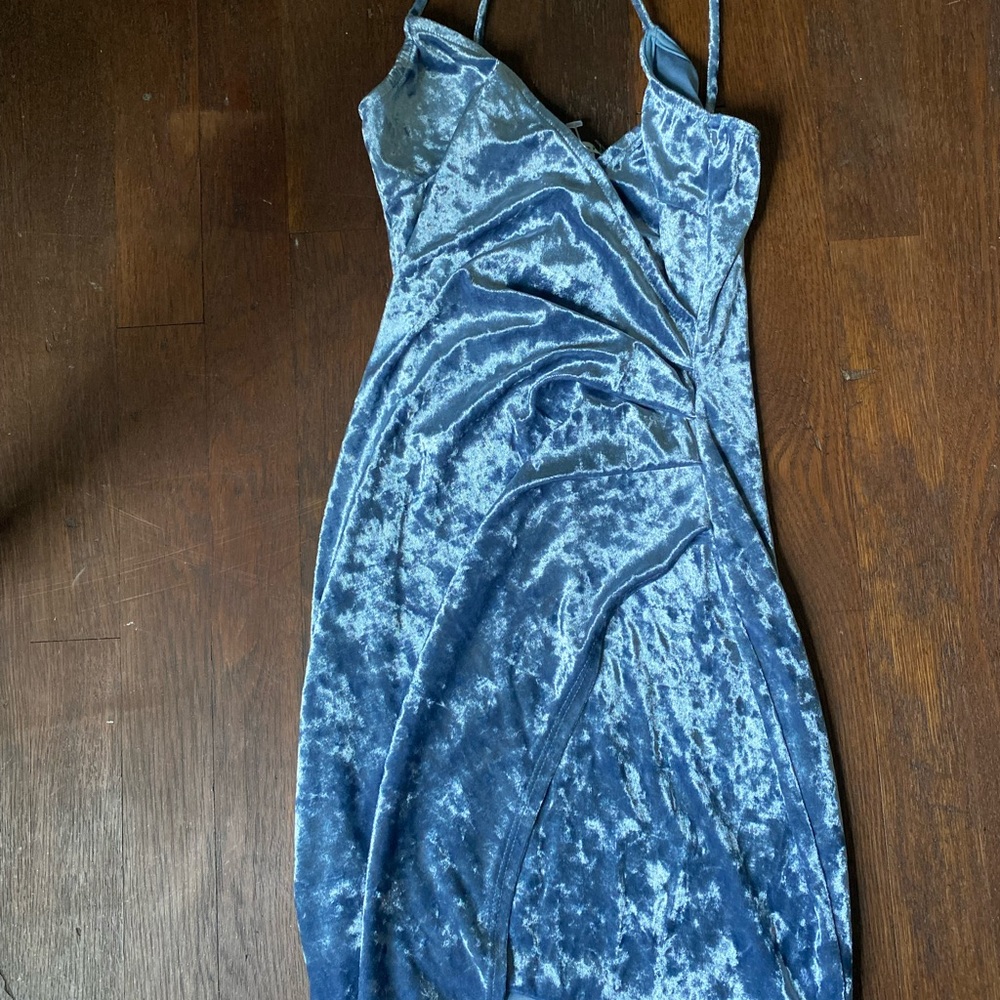 XS Charlotte Russe bodycon dress, light blue